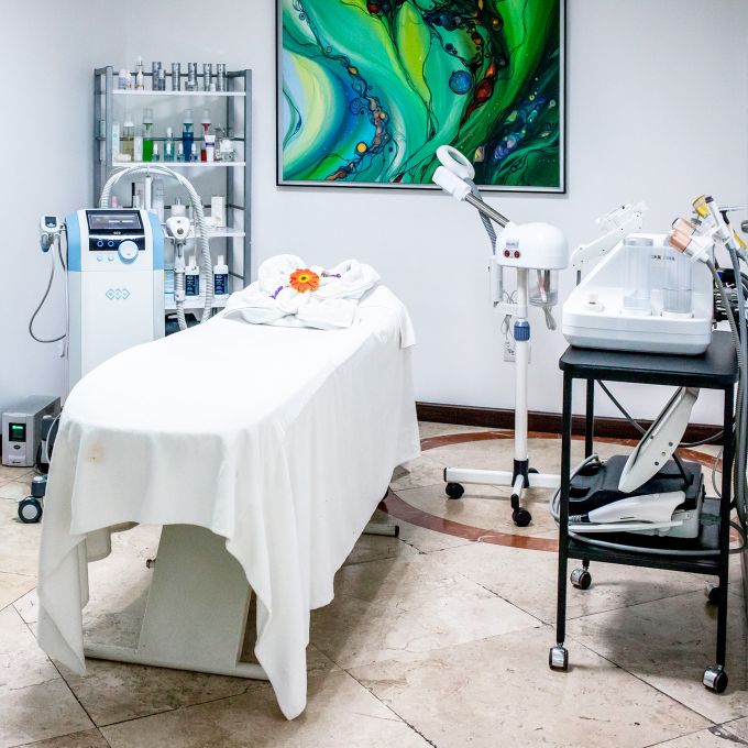 wp-content/uploads/2023/05/clinica-wellness-center.jpg